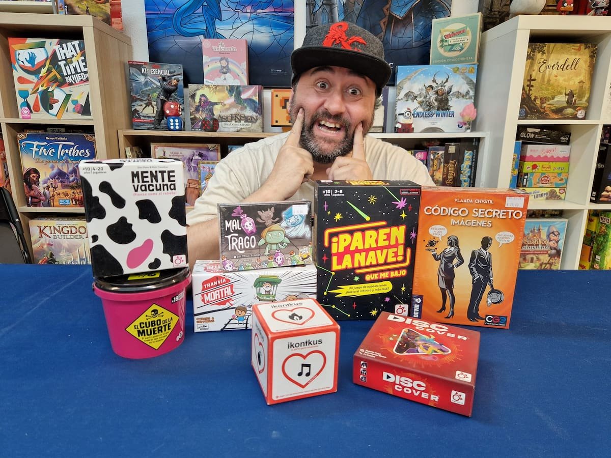 Raúl recomendando party games para una tarde de amigos en Cadena SER