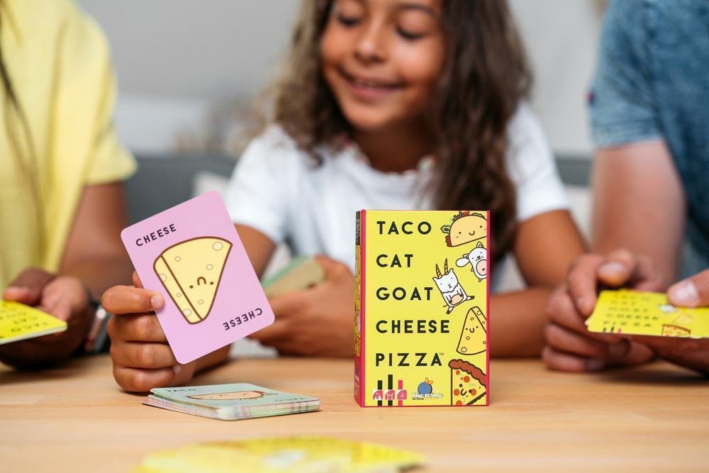 Cartas de Taco Gato Cabra Queso Pizza durante una partida