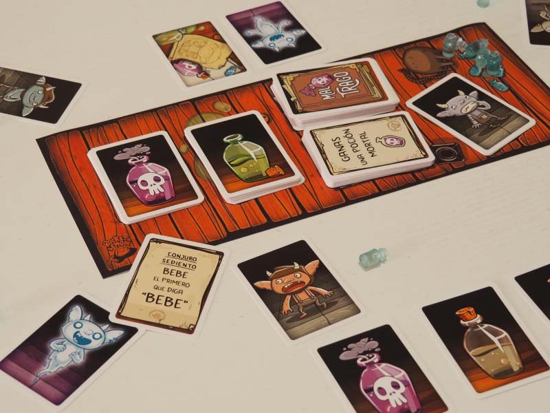 Partida de Mal Trago con goblins y pociones desplegados