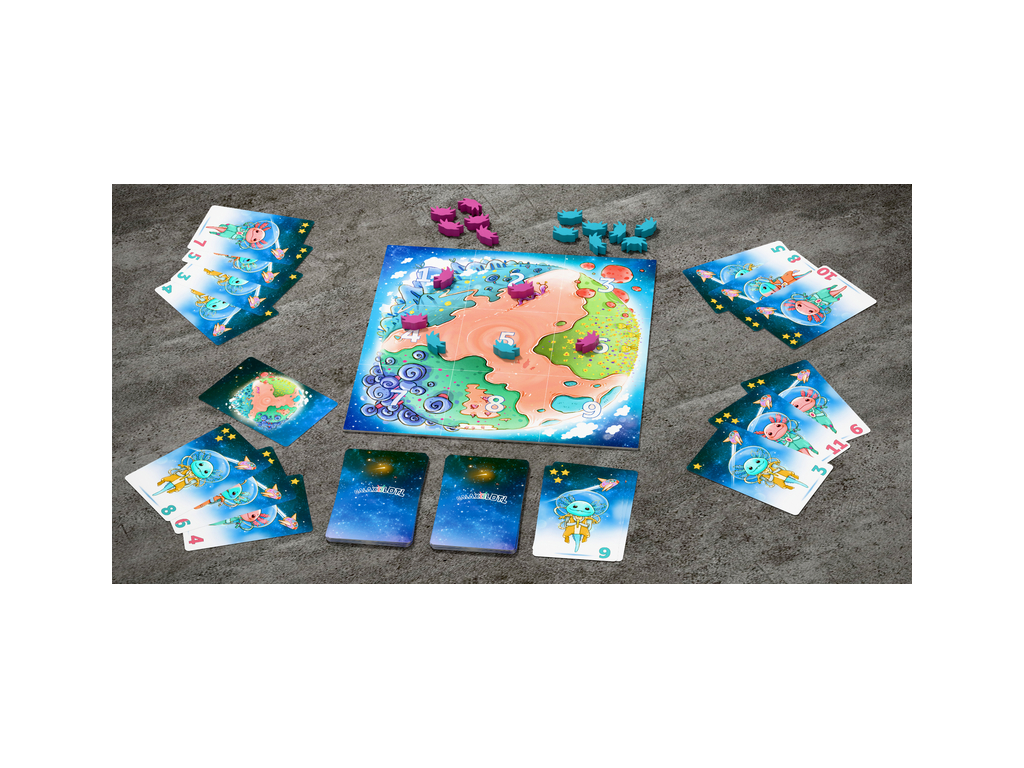 Partida de Galaxolotl con cartas y figuras sobre el planeta